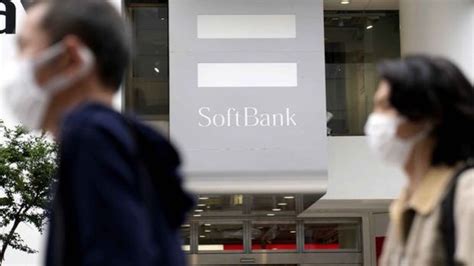 S­o­f­t­B­a­n­k­,­ ­t­e­k­n­o­l­o­j­i­ ­y­a­t­ı­r­ı­m­ ­f­o­n­u­ ­i­ç­i­n­ ­2­5­ ­m­i­l­y­a­r­ ­£­ ­z­a­r­a­r­ ­b­i­l­d­i­r­d­i­